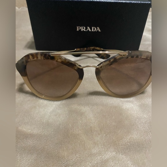 Prada Aviator Tortoise Shell Gold Tone sun glasses w/ COA - Picture 1 of 12